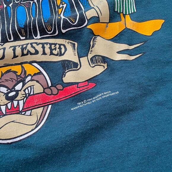 Vintage 1994 Looney Tunes Acme Boards Surfing Taz Daffy Bugs Graphic T Large - Picture 3 of 5